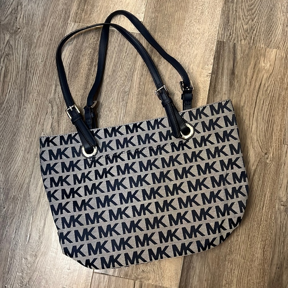 Michael Kors tote